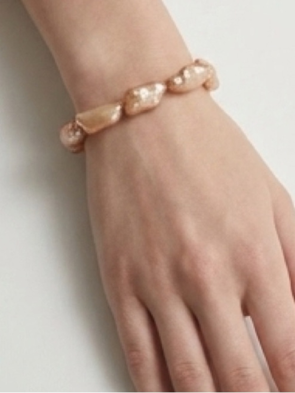 Freshwater Baroque Stick Pearl Stretch Bracelet Iridescent-Gold.